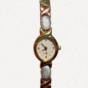 Avon Vintage Elegant Gold and Silver Women's Quartz Watch